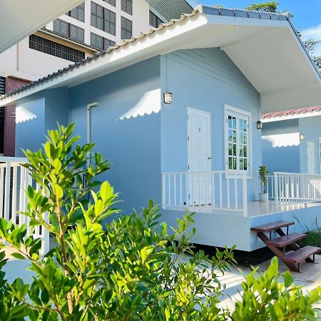 บ้านพักดีมีทรัพย์ Baan Pakdee Meesub Uthai Thani Exterior photo